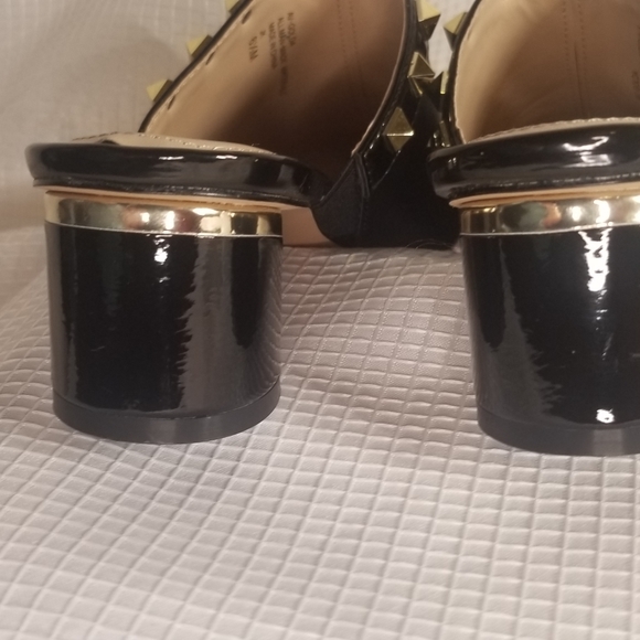 GORGEOUS Adrienne Vittadini Mules - Picture 6 of 13